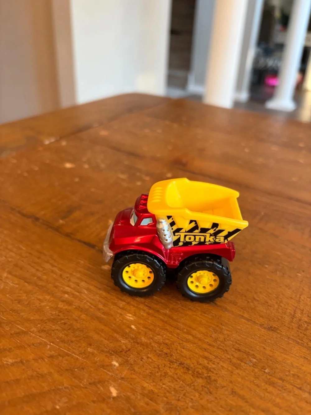 2011 Tonka City Vehicles Red & Yellow DUMP TRUCK Action Figure as is